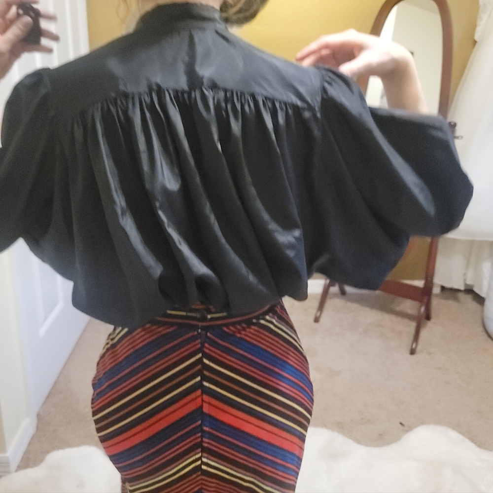 *Vintage Black Oversized Blouse - Picture 4 of 8